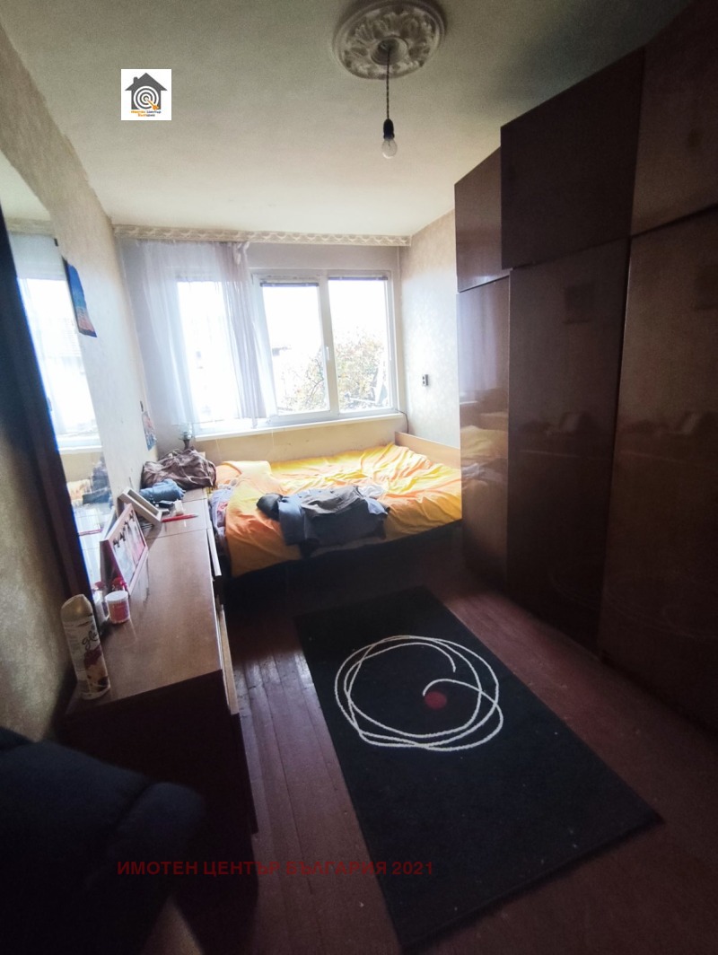 Продава КЪЩА, гр. Радомир, област Перник, снимка 9 - Къщи - 52375287