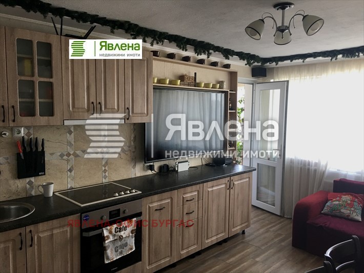 Продава 3-СТАЕН, гр. Бургас, Зорница, снимка 1 - Aпартаменти - 49365294