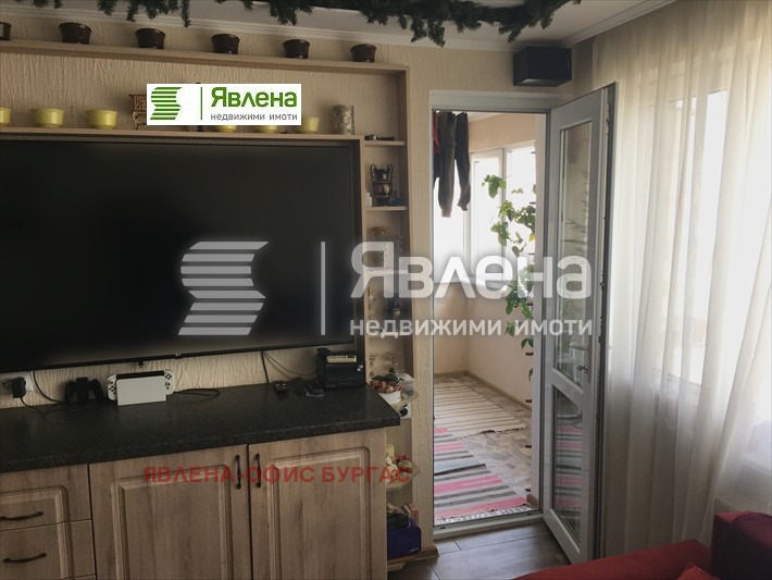 Продава 3-СТАЕН, гр. Бургас, Зорница, снимка 3 - Aпартаменти - 49365294