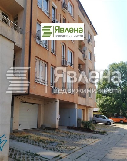 À vendre  1 chambre Sofia , Knyajevo , 125 m² | 54759773