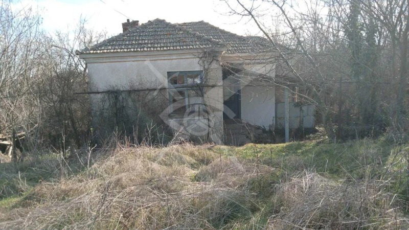 Продава КЪЩА, област Бургас, с. Радойново • 10000 € / 19558.30 лв. • 17203497 1