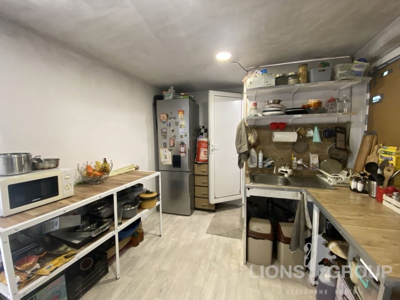 Продава КЪЩА, гр. Варна, м-т Сълзица, снимка 9 - Къщи - 52640956