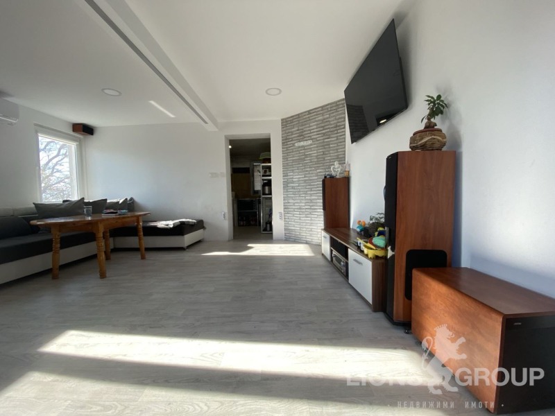 Продава КЪЩА, гр. Варна, м-т Сълзица, снимка 4 - Къщи - 52640956