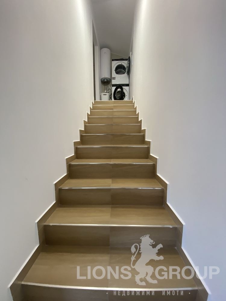 Продава КЪЩА, гр. Варна, м-т Сълзица, снимка 11 - Къщи - 52640956