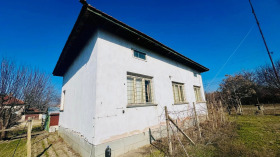 Casa Vâlciedrâm, regiunea Montana 14