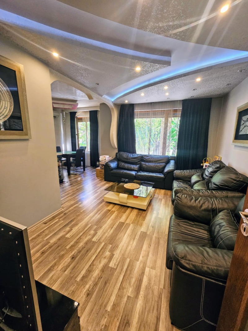 Продава  2-стаен, град София, Хаджи Димитър •  222 400 EUR • ID 59014491 — holmes.bg - [1] 