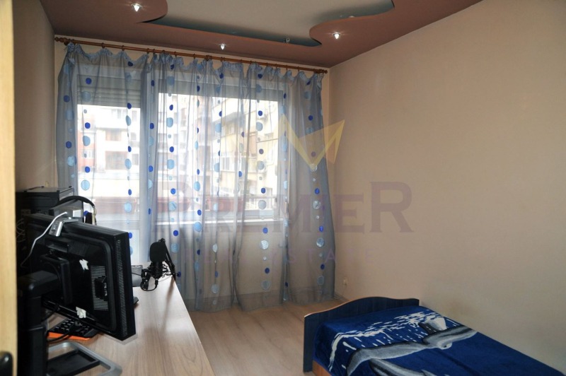 En venta  3 dormitorios Varna , Zimno kino Trakiya , 92 metros cuadrados | 42559470 - imagen [4]