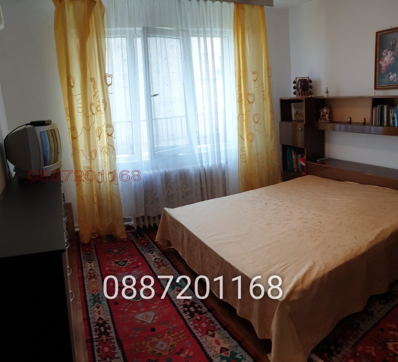 Продава ЕТАЖ ОТ КЪЩА, гр. Монтана, Жеравица, снимка 10 - Етаж от къща - 52783736