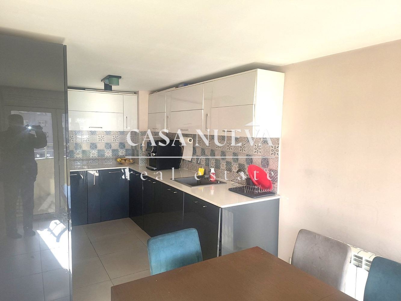 Продава 3-СТАЕН, гр. Перник, Изток, снимка 6 - Апартаменти - 53719354