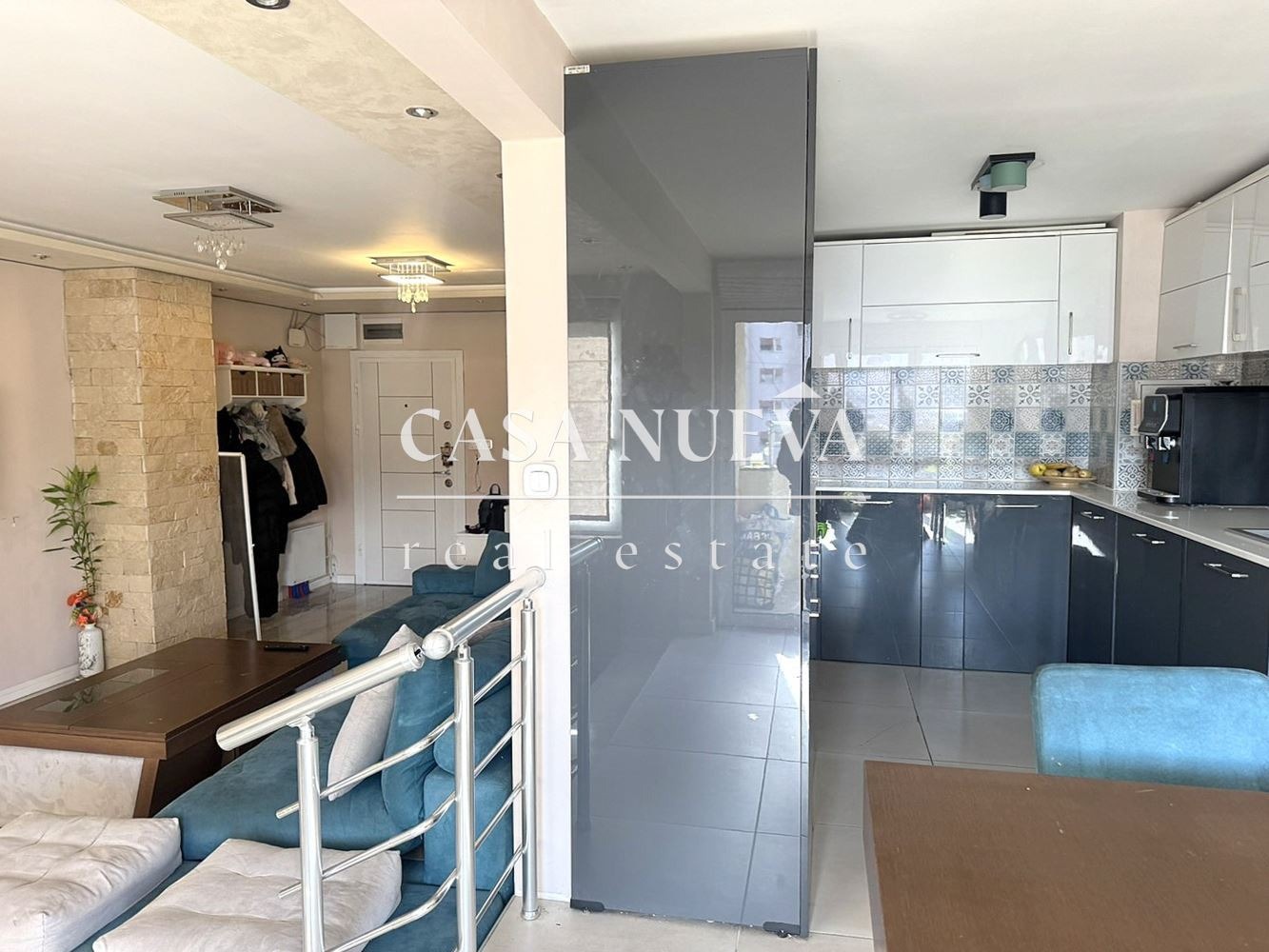 Продава 3-СТАЕН, гр. Перник, Изток, снимка 4 - Апартаменти - 53719354