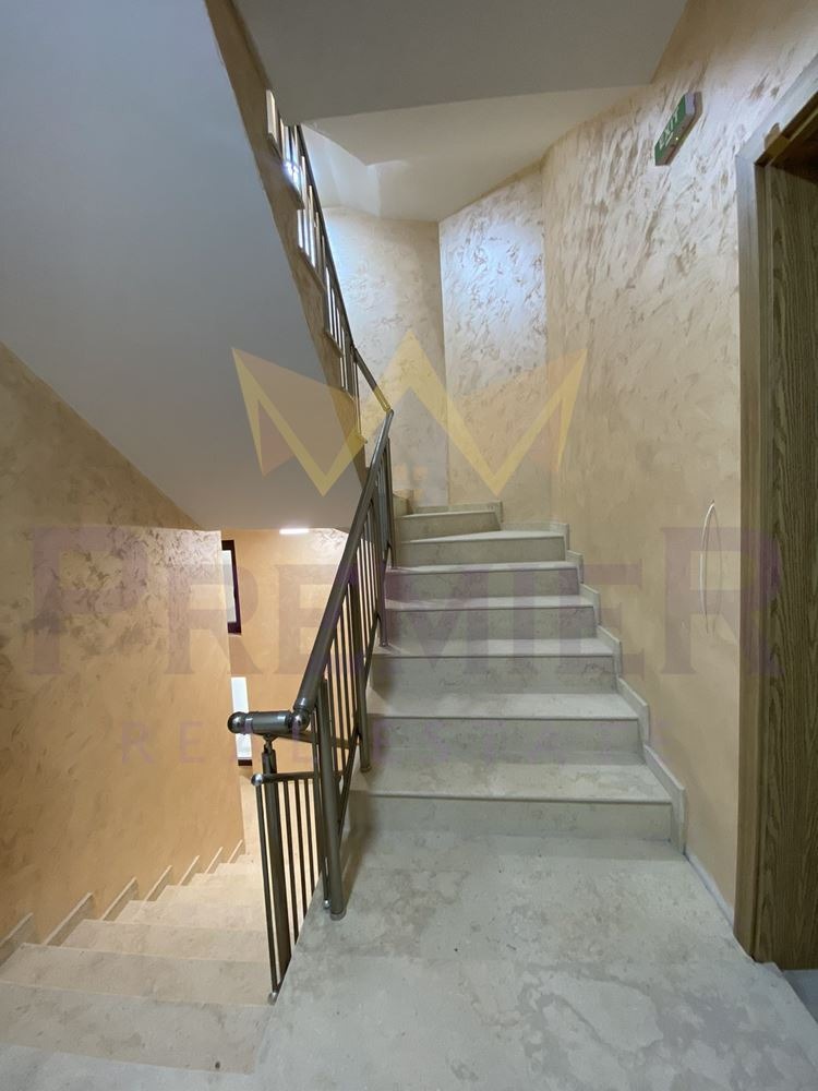 Продава МНОГОСТАЕН, гр. Варна, Лятно кино Тракия, снимка 12 - Апартаменти - 53494778