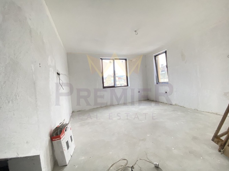 Продава МНОГОСТАЕН, гр. Варна, Лятно кино Тракия, снимка 4 - Апартаменти - 53494778