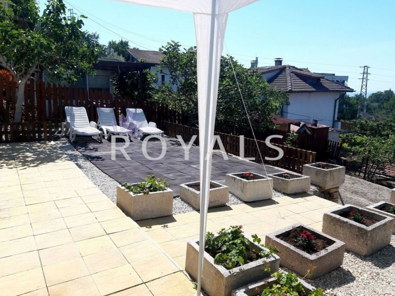 Till salu  Hus region Dobrich , Baltjik , 256 kvm | 42885847 - bild [10]