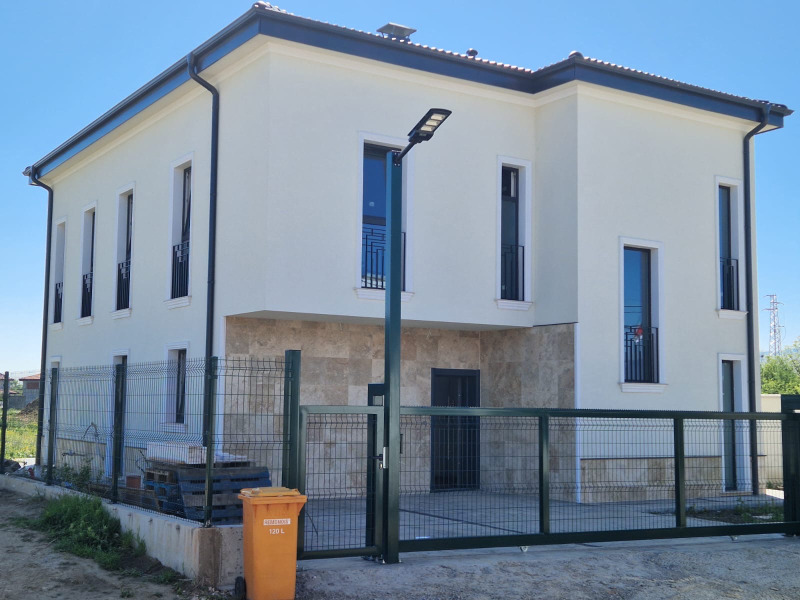 Продава  Къща, област Пловдив, с. Оризари •  267 000 EUR • ID 40125008 — holmes.bg - [1] 