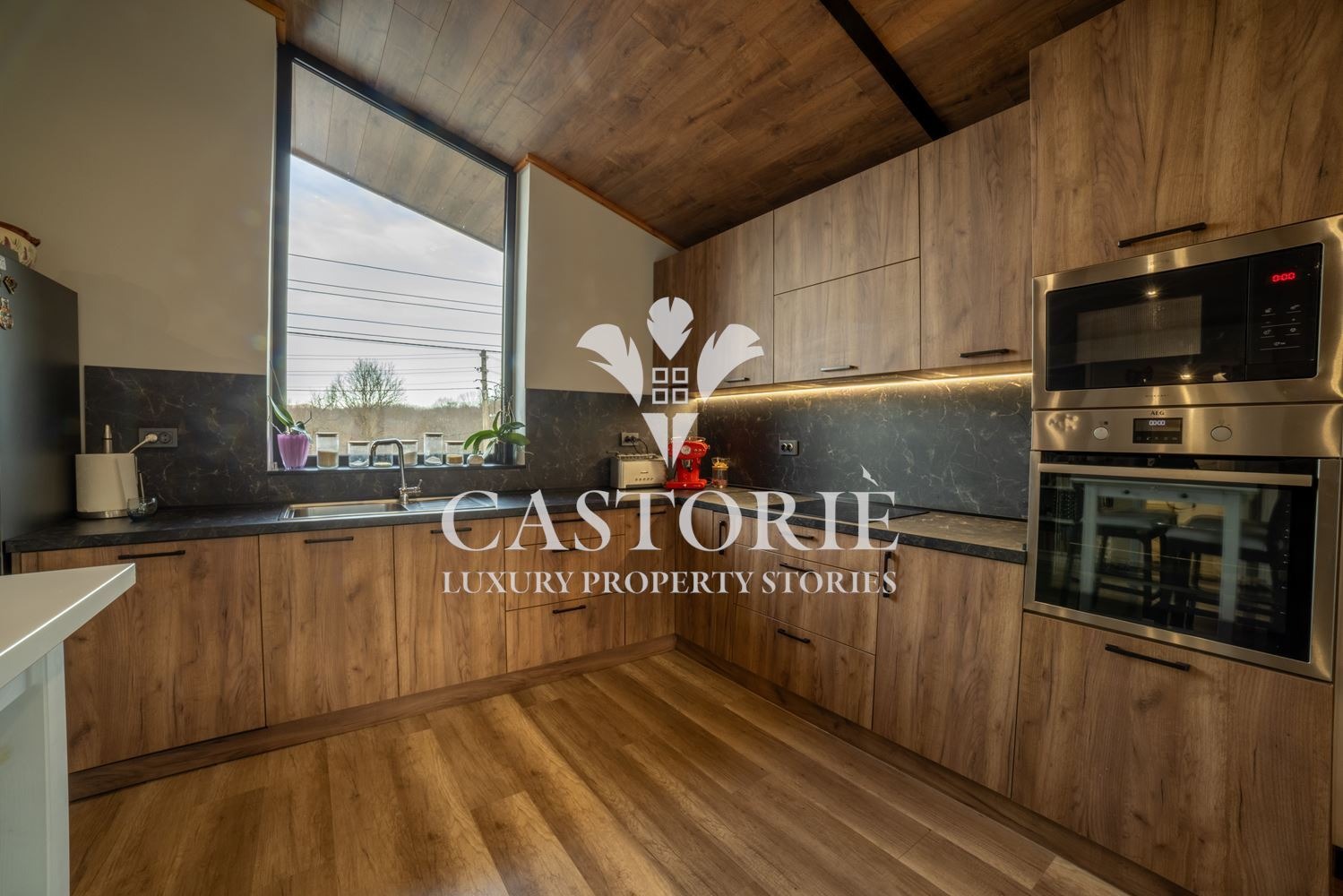 Продава КЪЩА, гр. Априлци, област Ловеч, снимка 5 - Къщи - 53915147