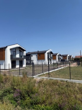 Casa Ravno pole, región Sofia