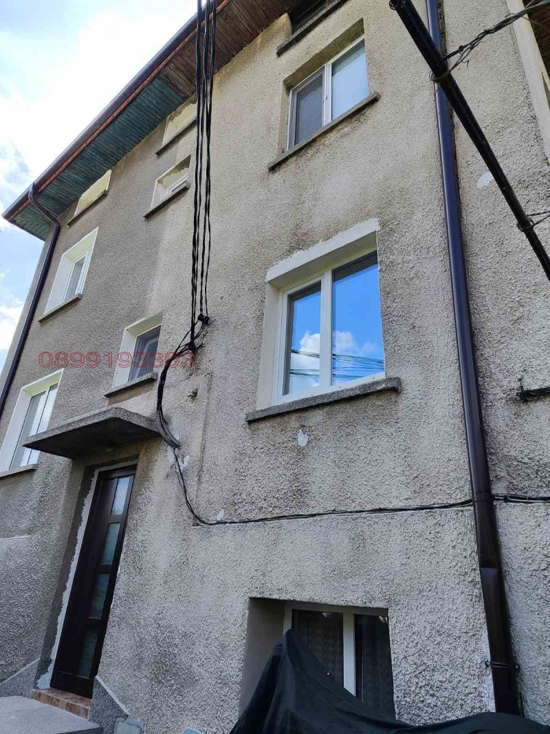 Продава ЕТАЖ ОТ КЪЩА, гр. Дупница, област Кюстендил, снимка 2 - Етаж от къща - 52781840