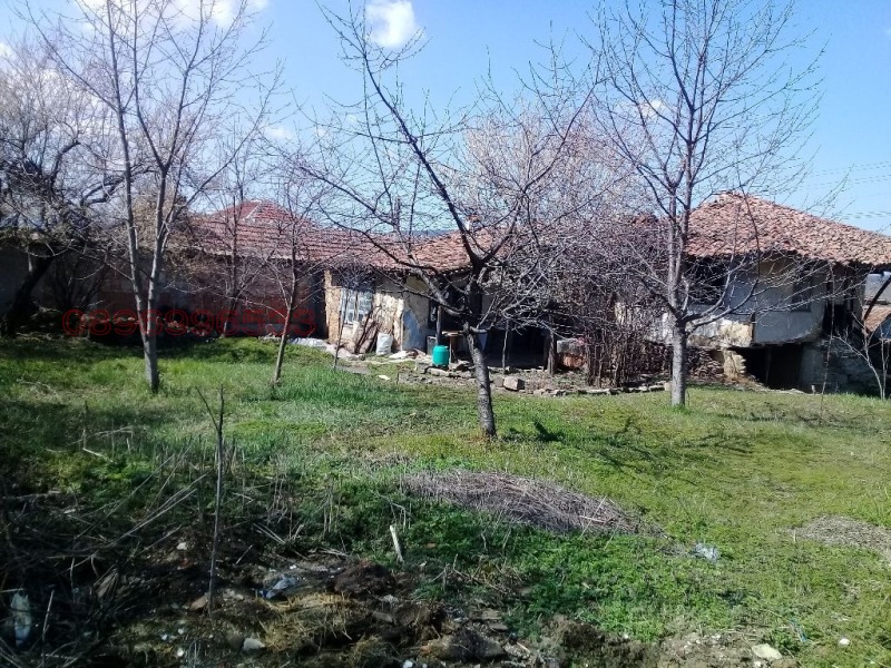 Продава КЪЩА, гр. Дебелец, област Велико Търново, снимка 6 - Къщи - 52784849