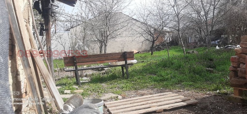 Продава КЪЩА, гр. Дебелец, област Велико Търново, снимка 2 - Къщи - 52784849