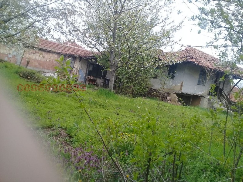 Продава КЪЩА, гр. Дебелец, област Велико Търново, снимка 4 - Къщи - 52784849