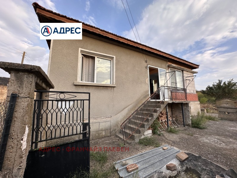 Продава КЪЩА, с. Дисевица, област Плевен, снимка 1 - Къщи - 47063673