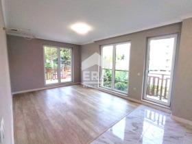 1 Schlafzimmer k.k. Sw.Sw. Konstantin i Elena, Warna