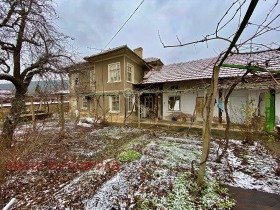 House Prisovo, region Veliko Tarnovo 1