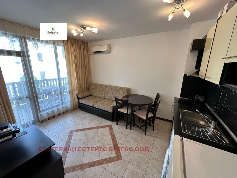 En venta  1 dormitorio región Burgas , Sveti Vlas , 50 metros cuadrados | 81120105 - imagen [2]