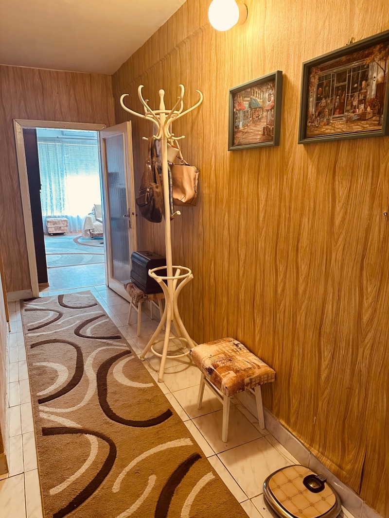 Продава  3-стаен град Пазарджик , Младост , 97 кв.м | 97892308 - изображение [9]