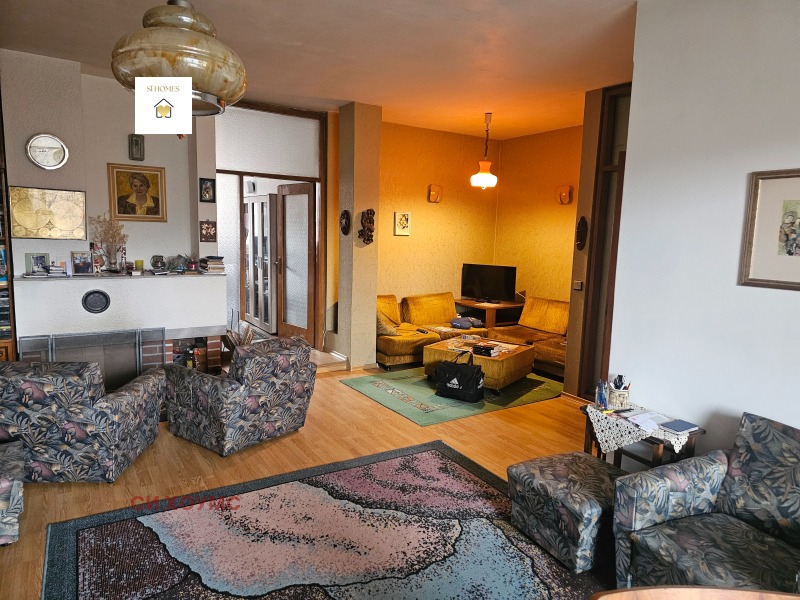 Продава 4-СТАЕН, гр. София, Център, снимка 2 - Апартаменти - 52654984