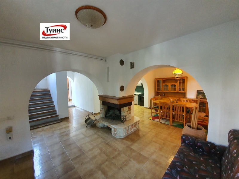 Te koop  Huis regio Plovdiv , Brestovitsa , 240 m² | 43720500 - afbeelding [13]