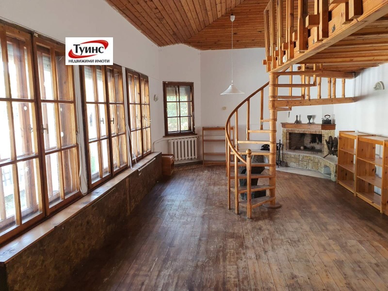Te koop  Huis regio Plovdiv , Brestovitsa , 240 m² | 43720500 - afbeelding [15]