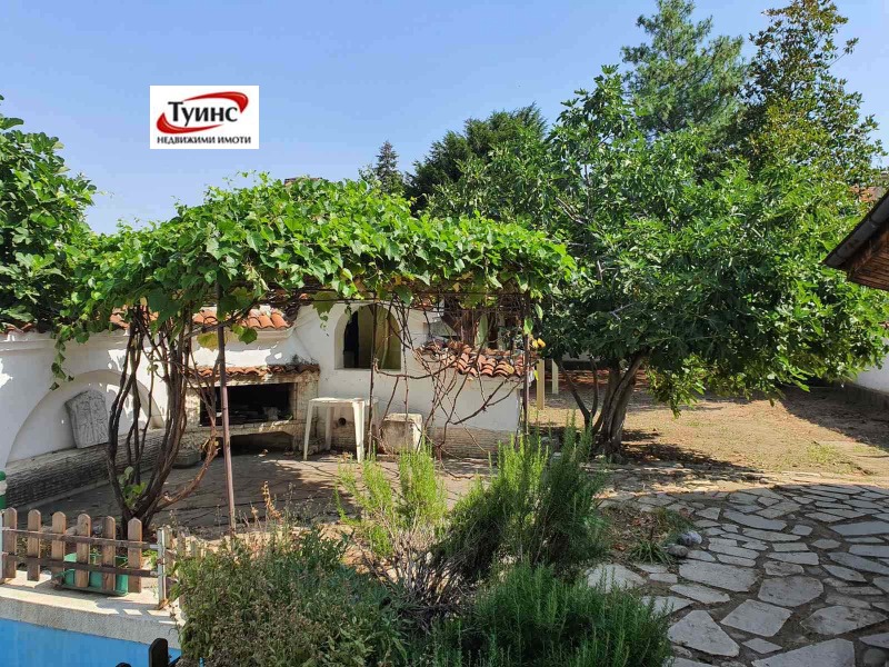 Te koop  Huis regio Plovdiv , Brestovitsa , 240 m² | 43720500 - afbeelding [2]