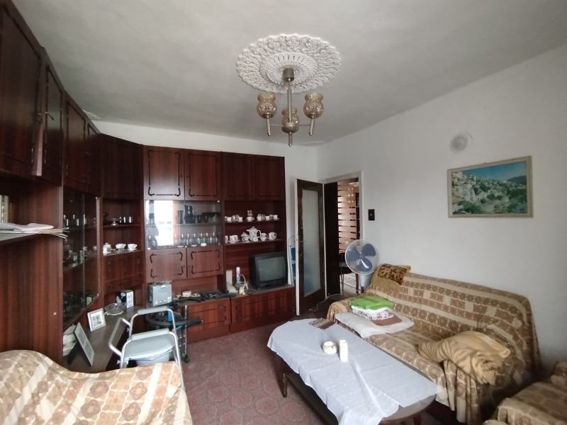 Продава КЪЩА, с. Ряхово, област Русе, снимка 8 - Къщи - 52359378