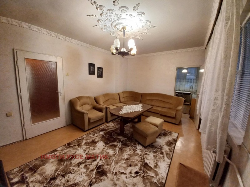 Продава  4-стаен град Русе , Център , 110 кв.м | 88186588 - изображение [2]