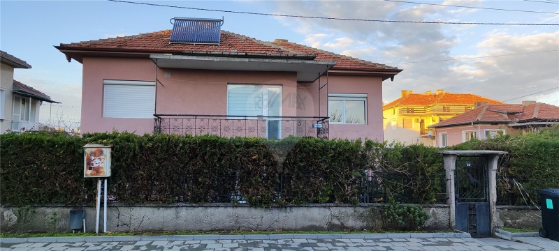 Продава  Къща, град Варна, с. Тополи •  275 000 EUR • ID 88884868 — holmes.bg - [1] 