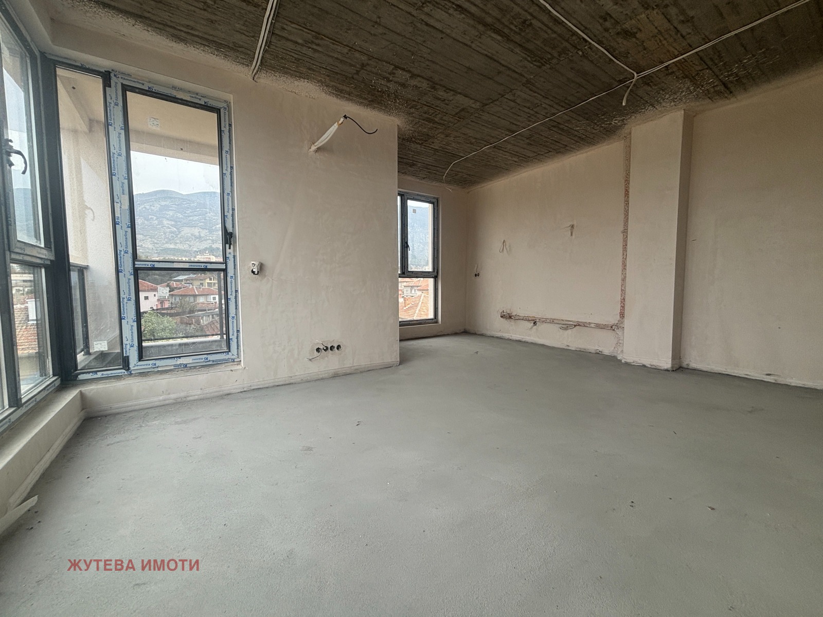 Продава 3-СТАЕН, гр. Карлово, област Пловдив, снимка 2 - Апартаменти - 54201062