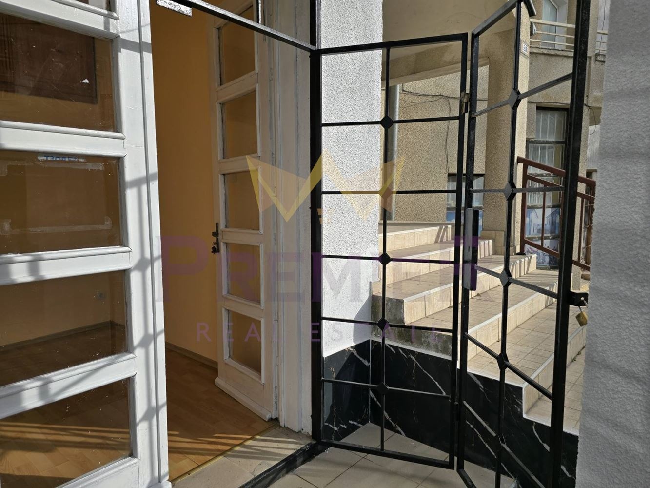Продава ОФИС, гр. Балчик, област Добрич, снимка 16 - Офиси - 54405738