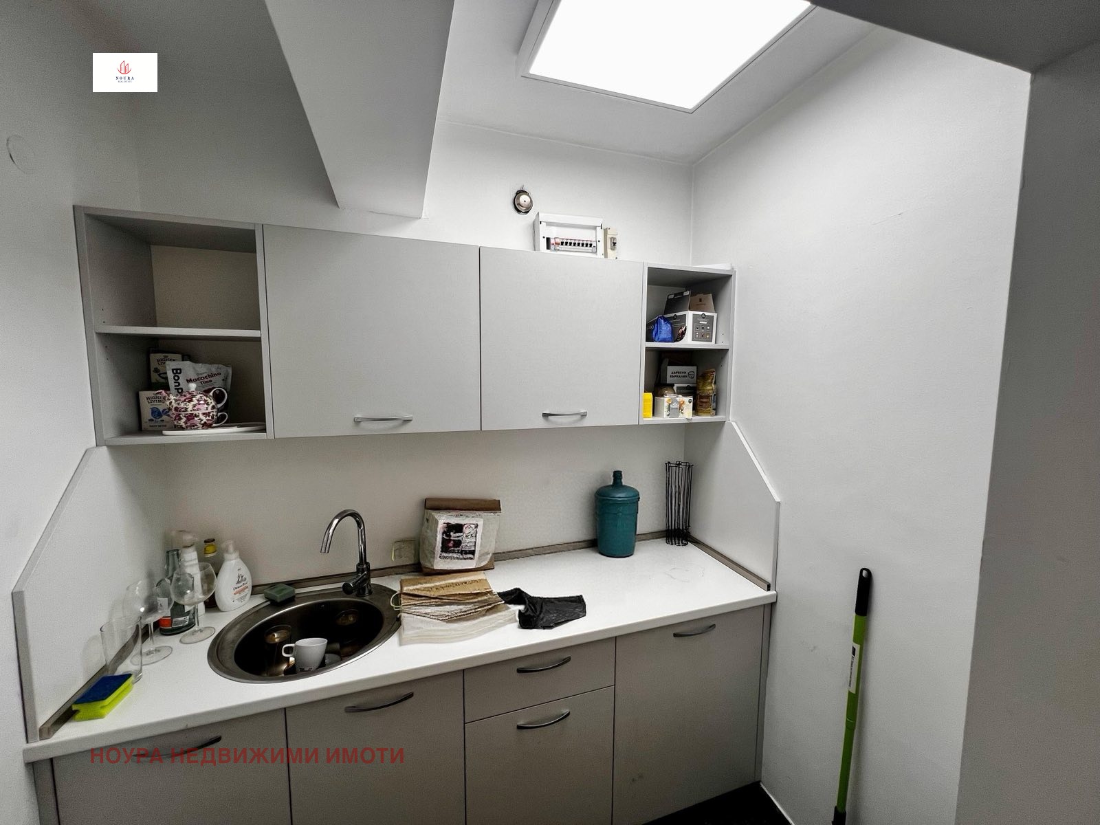 Продава ОФИС, гр. София, Медицинска академия, снимка 11 - Офиси - 56256429