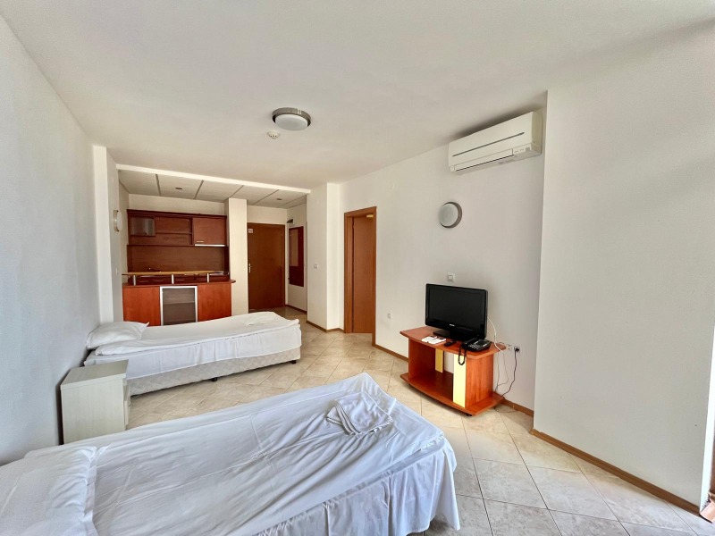 Продава  2-стаен област Бургас , к.к. Слънчев бряг , 71 кв.м | 63945637