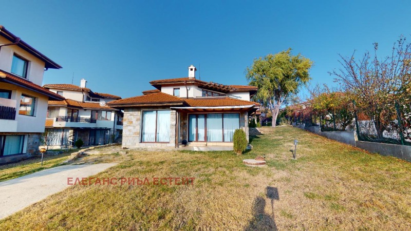 Till salu  2 sovrum region Burgas , Kosjarica , 102 kvm | 37564019
