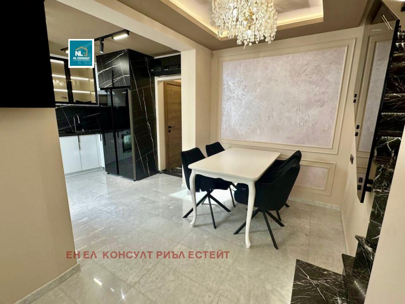 Eladó  2 hálószobás Plovdiv , Marasa , 135 négyzetméter | 37922757
