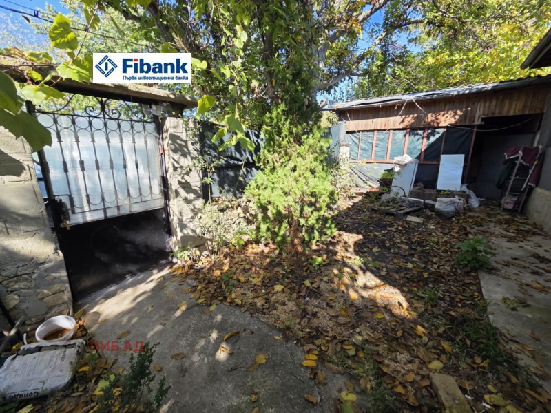 Продава КЪЩА, гр. Суворово, област Варна, снимка 2 - Къщи - 52603175
