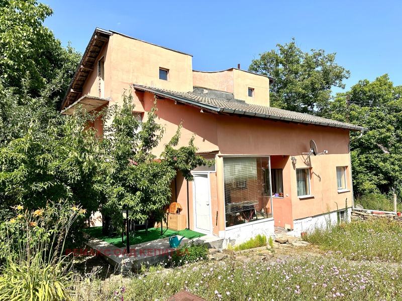 Продава КЪЩА в област Велико Търново, с. Ветринци - 200 кв.м / 110 000 € » 215 141.30 лв., РЕМАКС ОЛД КЕПИТЪЛ