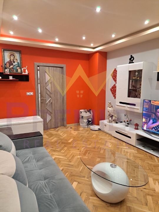 Продава 4-СТАЕН, гр. Варна, Възраждане 1, снимка 2 - Апартаменти - 53590242