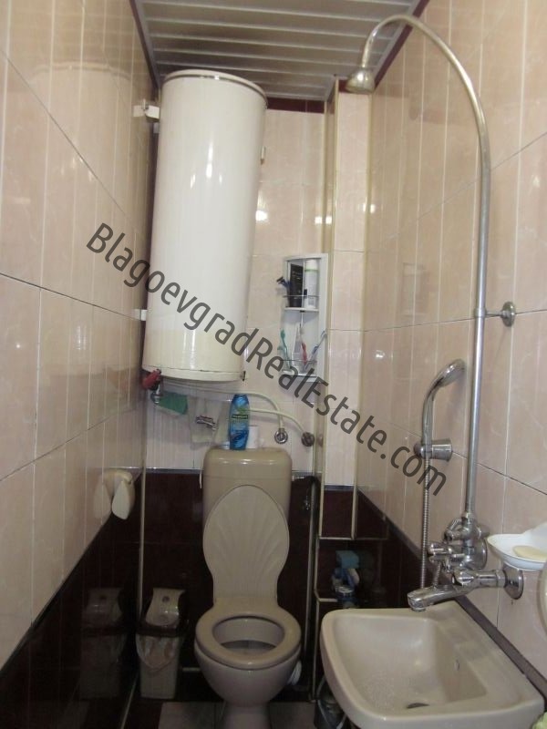 Продава МНОГОСТАЕН, гр. Благоевград, Орлова чука, снимка 10 - Апартаменти - 55848018