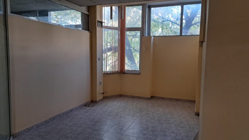 Продава ОФИС, гр. Стара Загора, Център, снимка 2 - Офиси - 53358499