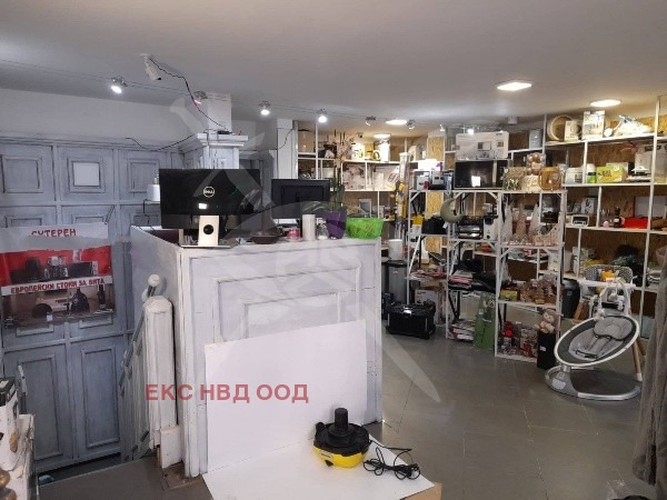Προς πώληση  Κατάστημα Πλοβδηβ , Καμενητσα 1 , 140 τ.μ | 35232208