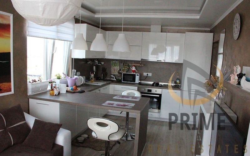 Продава 2-СТАЕН, гр. Бургас, Славейков, снимка 1 - Апартаменти - 53508197