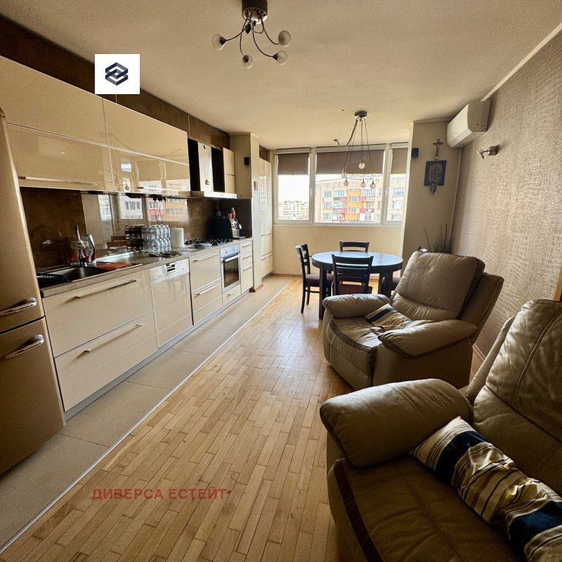 Продава 3-СТАЕН, гр. София, Младост 1